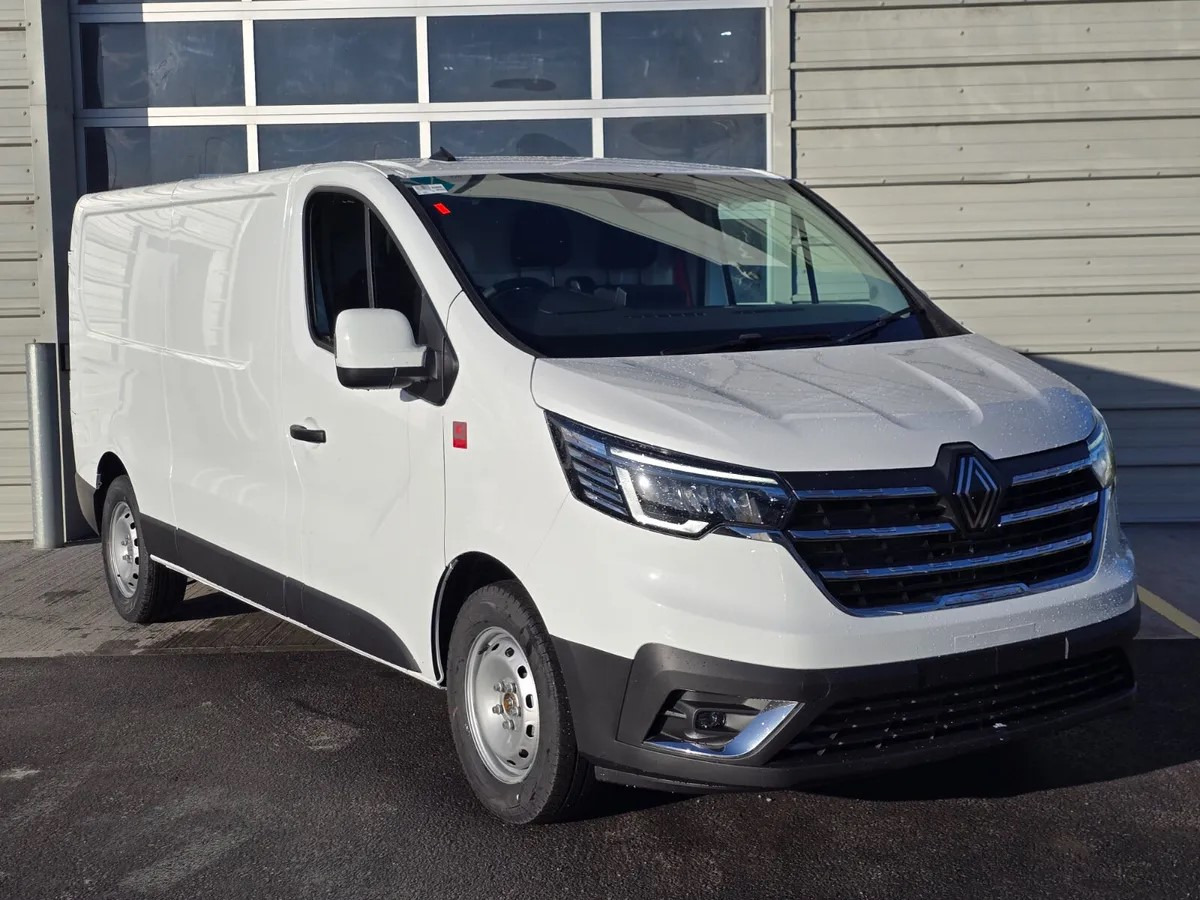 2025 New Renault Trafic Red Edition 150BHP - Fourgon utilitaire: photos 1 2025 New Renault Trafic Red Edition 150BHP - Fourgon utilitaire: photos 1