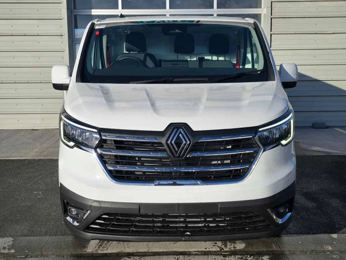2025 New Renault Trafic Red Edition 150BHP - Fourgon utilitaire: photos 3 2025 New Renault Trafic Red Edition 150BHP - Fourgon utilitaire: photos 3