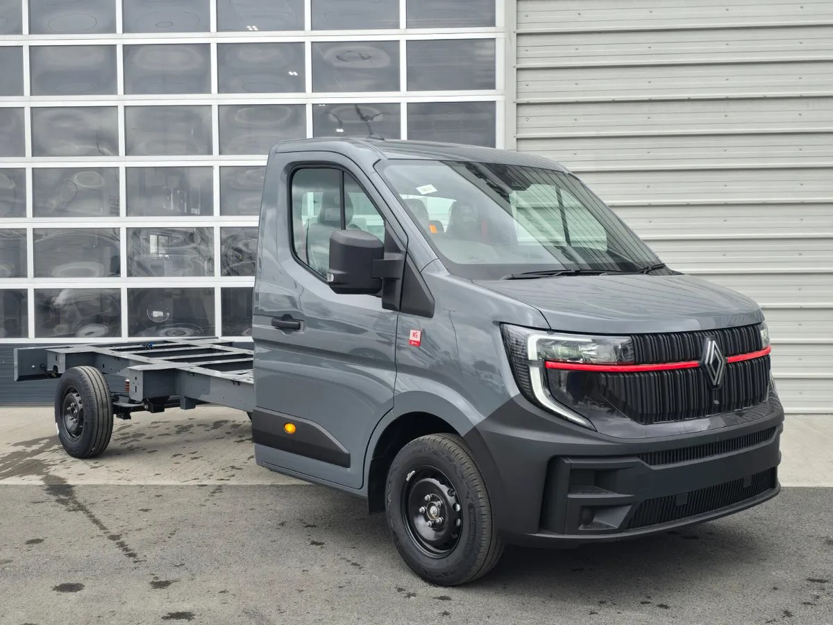 2025 Renault Master Chassis and Cab 150BHP - Châssis cabine: photos 1 2025 Renault Master Chassis and Cab 150BHP - Châssis cabine: photos 1