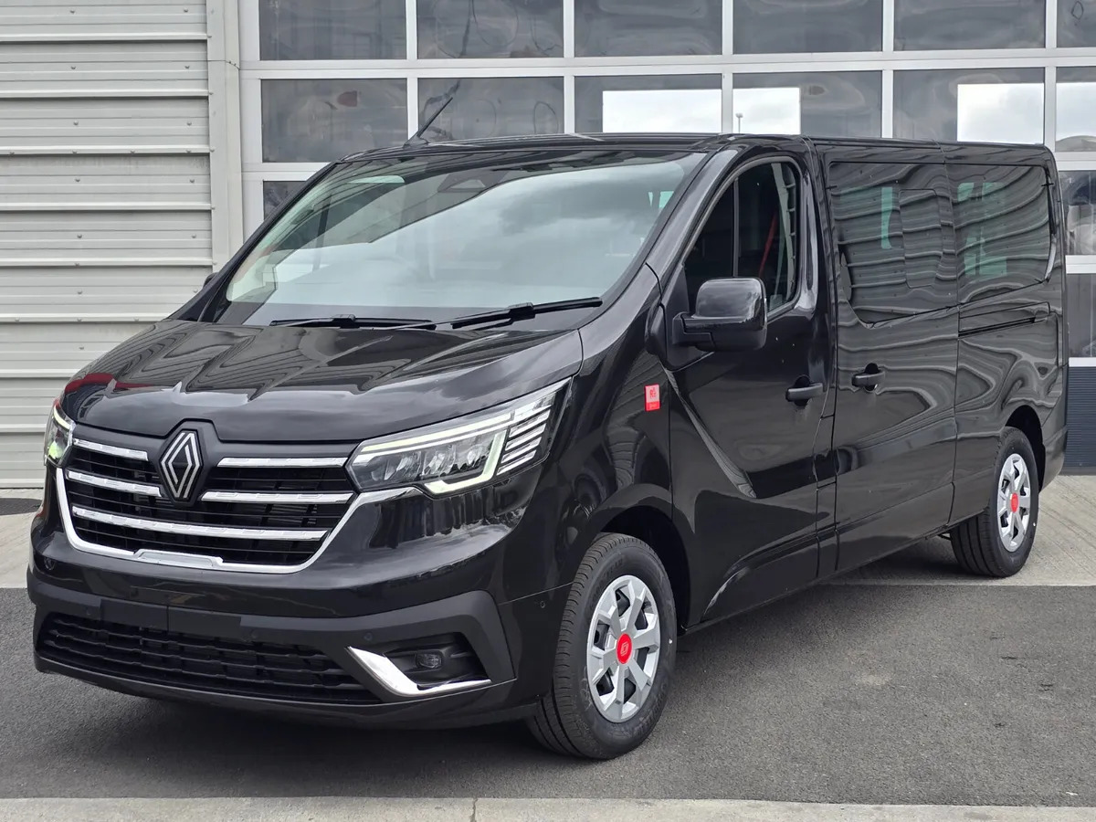2025 Renault Trafic Combi 170BHP Auto - Utilitaire double cabine: photos 2 2025 Renault Trafic Combi 170BHP Auto - Utilitaire double cabine: photos 2