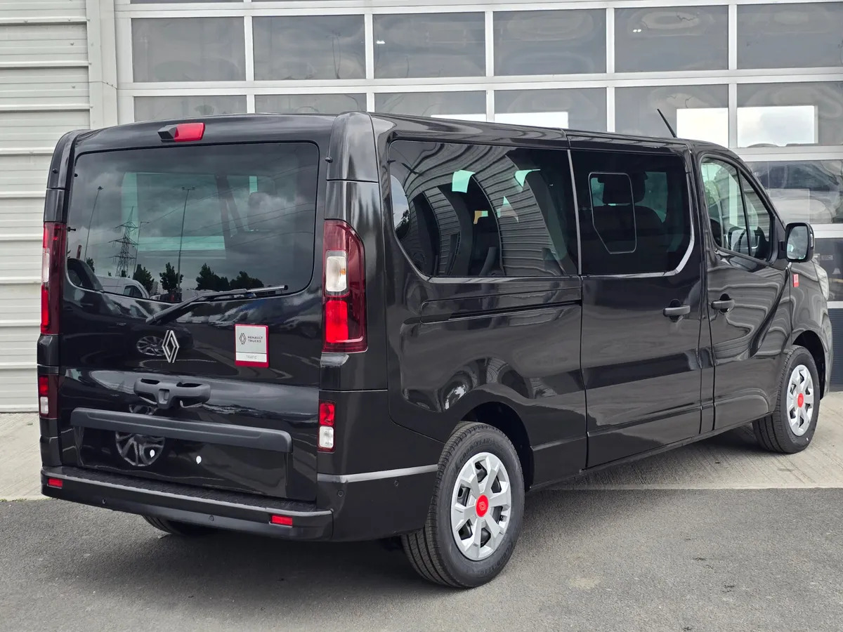2025 Renault Trafic Combi 170BHP Auto - Utilitaire double cabine: photos 5 2025 Renault Trafic Combi 170BHP Auto - Utilitaire double cabine: photos 5