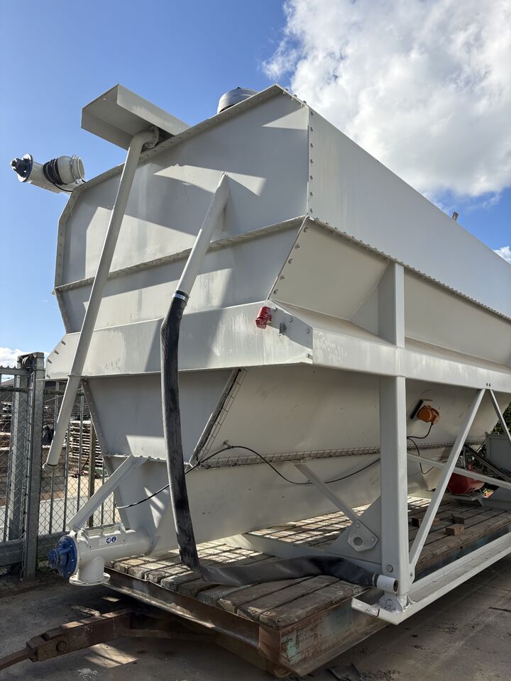 Rematech R35 - Silo à ciment: photos 2 Rematech R35 - Silo à ciment: photos 2