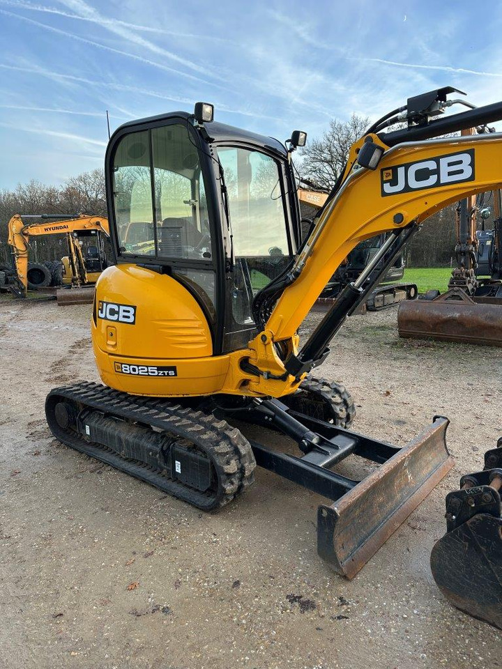 JCB 8025 ZTS - Mini pelle: photos 2 JCB 8025 ZTS - Mini pelle: photos 2