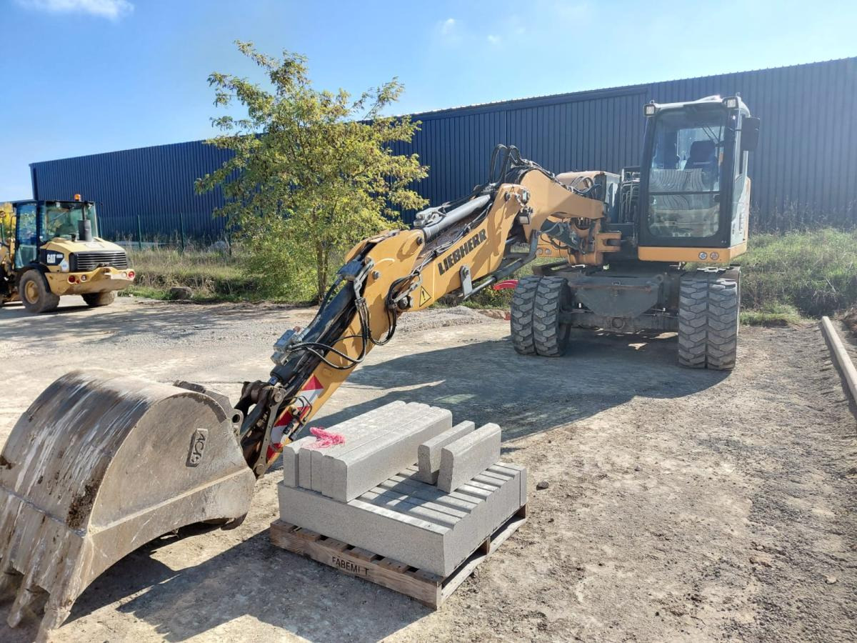 Liebherr A910 A910 - Pelle sur pneus: photos 3 Liebherr A910 A910 - Pelle sur pneus: photos 3