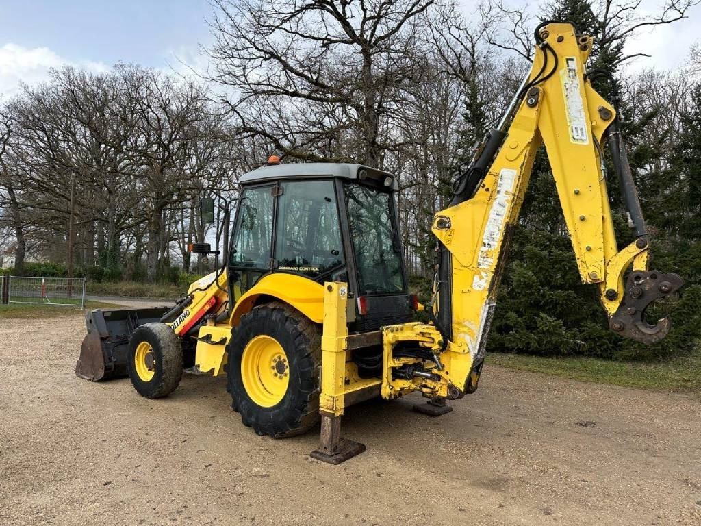 New Holland LB 95 B-4 PT - Tractopelle: photos 3 New Holland LB 95 B-4 PT - Tractopelle: photos 3