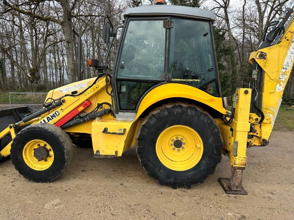 New Holland LB 95 B-4 PT - Tractopelle: photos 4 New Holland LB 95 B-4 PT - Tractopelle: photos 4