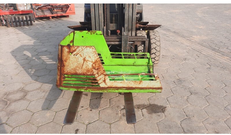 Deutz-Fahr 4006-5206 - Capot pour Machine agricole: photos 3 Deutz-Fahr 4006-5206 - Capot pour Machine agricole: photos 3