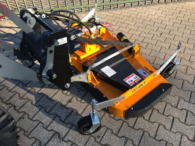 Giant cirkelmaaier - Faucheuse: photos 1 Giant cirkelmaaier - Faucheuse: photos 1