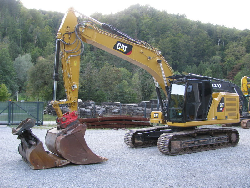 CATERPILLAR 320 with 3 buckets 6.815 houers - Pelle sur chenille: photos 1 CATERPILLAR 320 with 3 buckets 6.815 houers - Pelle sur chenille: photos 1