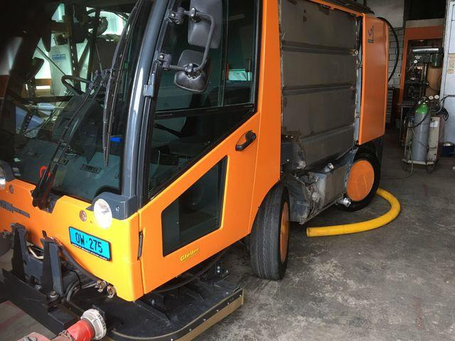 AEBI SCHMIDT Úttisztító - Balayeuse de voirie: photos 3 AEBI SCHMIDT Úttisztító - Balayeuse de voirie: photos 3