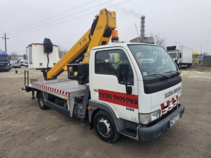 Nissan Cabstar 35.10 - Socage Lifting Basket - 16m - Camion, Camion grue: photos 2 Nissan Cabstar 35.10 - Socage Lifting Basket - 16m - Camion, Camion grue: photos 2