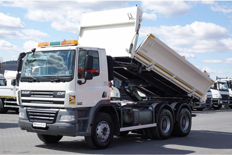 DAF CF 85.410 / 6X4 / WYWROTKA 2 STR / BORDMATIC / HYDROBURTA / MANU - Camion benne: photos 1 DAF CF 85.410 / 6X4 / WYWROTKA 2 STR / BORDMATIC / HYDROBURTA / MANU - Camion benne: photos 1