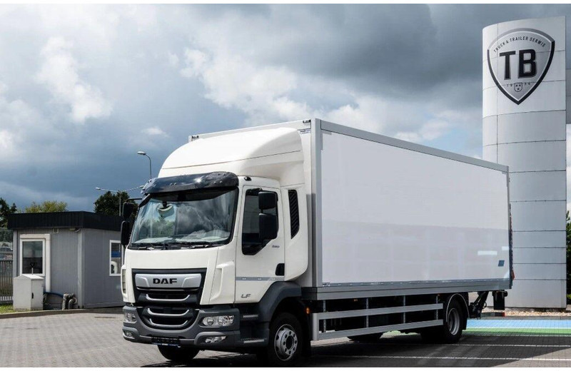 DAF LF 260 Koffer + Tail Lift - Camion fourgon: photos 1 DAF LF 260 Koffer + Tail Lift - Camion fourgon: photos 1