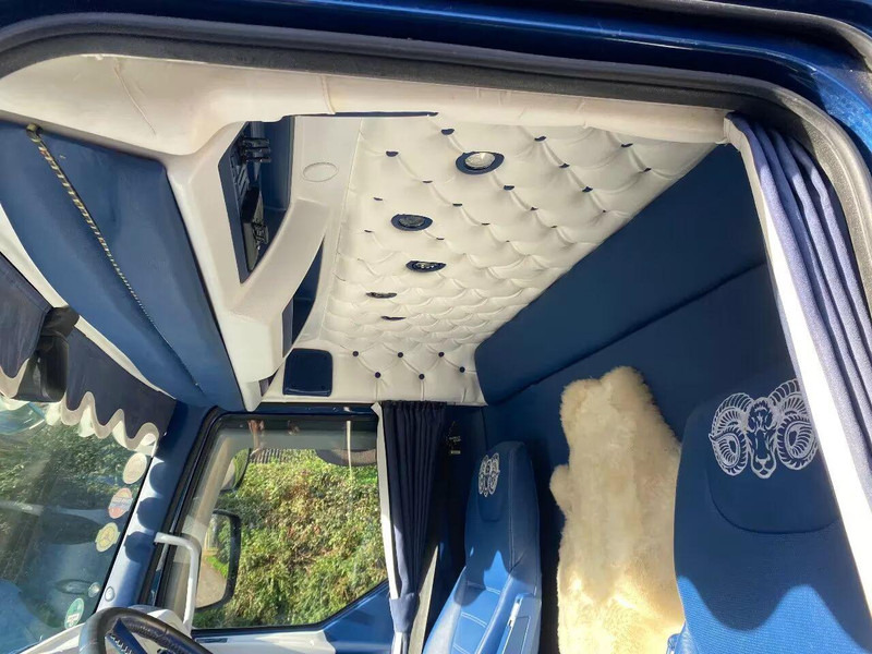 Camion bétaillère DAF LF 280: photos 12