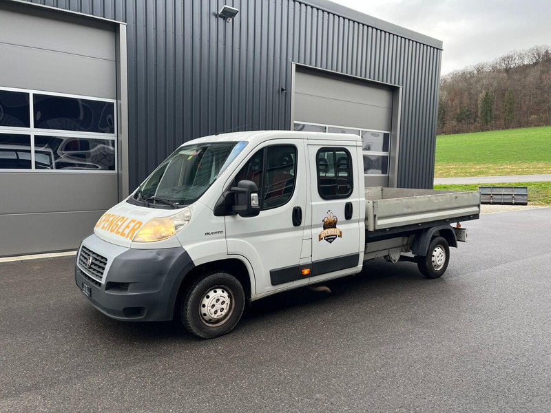 Fiat Ducato 2.3 Doka platós - Fourgon plateau, Utilitaire double cabine: photos 2 Fiat Ducato 2.3 Doka platós - Fourgon plateau, Utilitaire double cabine: photos 2