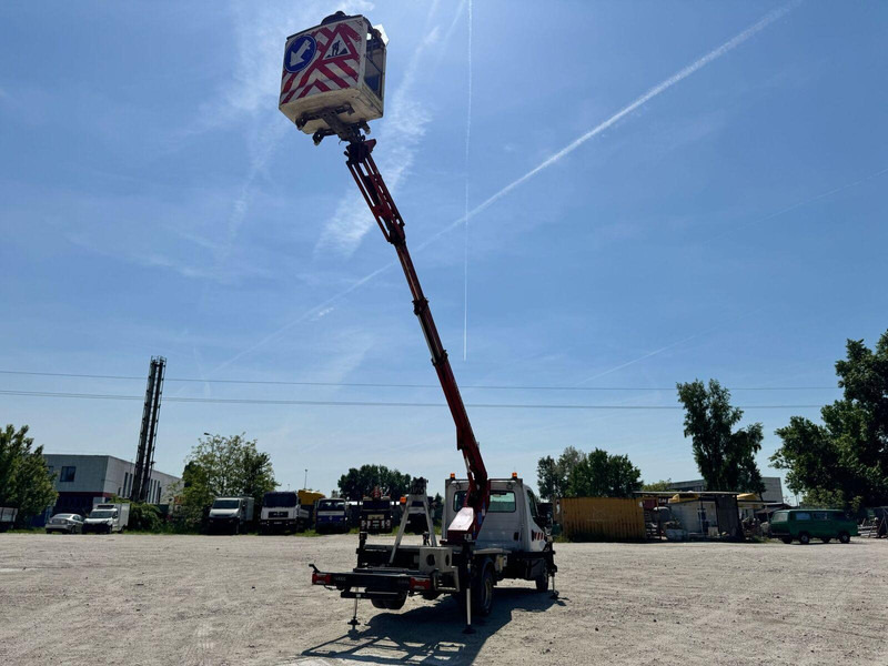 Iveco 35-140 S - Ruthmann 145TJ Lifting Basket - Camion avec nacelle: photos 3 Iveco 35-140 S - Ruthmann 145TJ Lifting Basket - Camion avec nacelle: photos 3