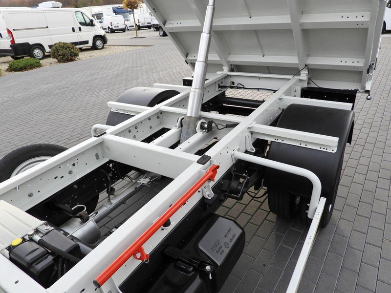 Véhicule utilitaire benne Iveco DAILY 35C14: photos 20 Véhicule utilitaire benne Iveco DAILY 35C14: photos 20