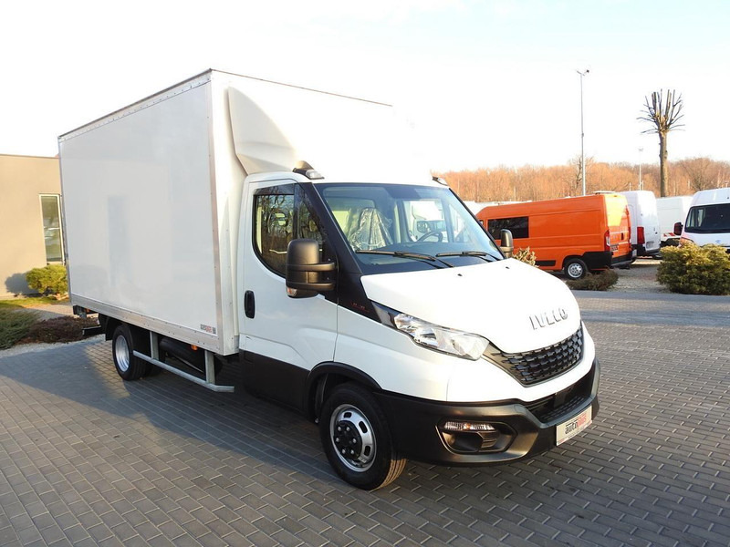 Iveco DAILY 35S16 KONTENER WINDA 8 PALET TEMPOMAT KLIMATYZACJA BLIŹNIA - Fourgon: photos 4 Iveco DAILY 35S16 KONTENER WINDA 8 PALET TEMPOMAT KLIMATYZACJA BLIŹNIA - Fourgon: photos 4