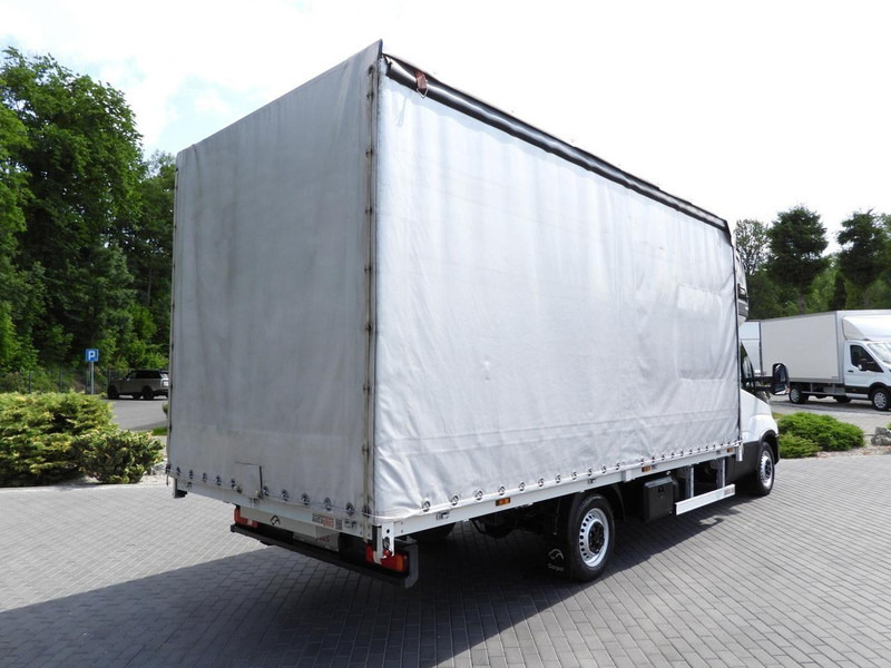 Iveco DAILY 35S18 PLANDEKA 10 PALET TEMPOMAT LEDY KLIMATYZACJA 180KM - Véhicule utilitaire plateau baché: photos 3 Iveco DAILY 35S18 PLANDEKA 10 PALET TEMPOMAT LEDY KLIMATYZACJA 180KM - Véhicule utilitaire plateau baché: photos 3