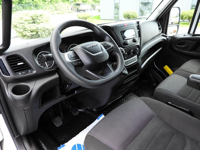 Iveco DAILY 35S18 PLANDEKA 10 PALET TEMPOMAT LEDY KLIMATYZACJA 180KM - Véhicule utilitaire plateau baché: photos 2 Iveco DAILY 35S18 PLANDEKA 10 PALET TEMPOMAT LEDY KLIMATYZACJA 180KM - Véhicule utilitaire plateau baché: photos 2