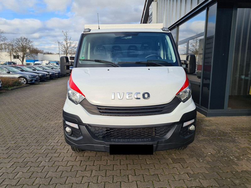 Iveco Daily 35 C15 Doka Curtain side - Véhicule utilitaire plateau baché: photos 3 Iveco Daily 35 C15 Doka Curtain side - Véhicule utilitaire plateau baché: photos 3