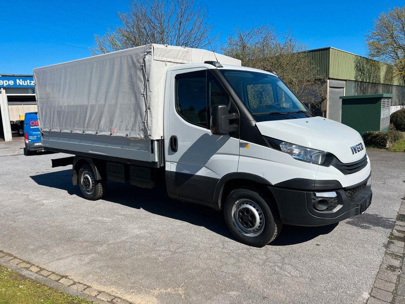 Iveco Daily 35S14 Curtain side - Véhicule utilitaire plateau baché: photos 4 Iveco Daily 35S14 Curtain side - Véhicule utilitaire plateau baché: photos 4