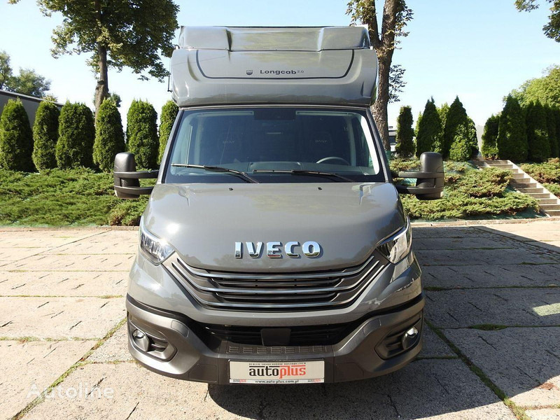 Iveco Daily 35S18 Curtain side - Véhicule utilitaire plateau baché: photos 3 Iveco Daily 35S18 Curtain side - Véhicule utilitaire plateau baché: photos 3