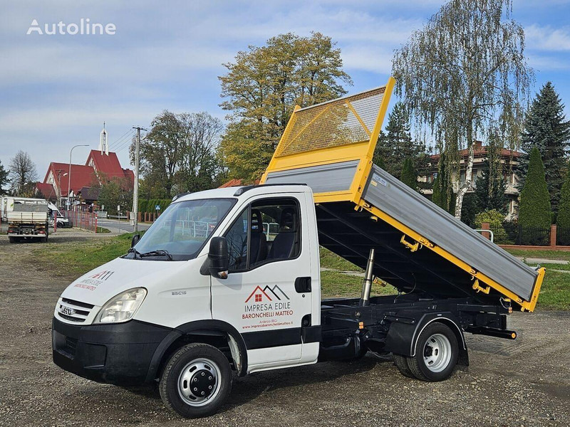 Iveco Daily 35c-15 3 way tipper - Véhicule utilitaire benne: photos 3 Iveco Daily 35c-15 3 way tipper - Véhicule utilitaire benne: photos 3