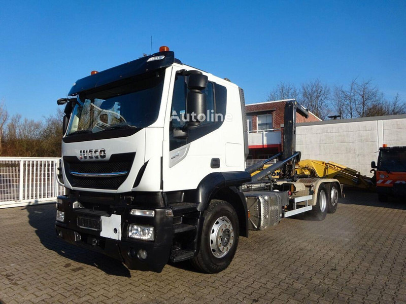 Iveco STRALIS 400 - Hook lift truck - Camion ampliroll, Camion grue: photos 3 Iveco STRALIS 400 - Hook lift truck - Camion ampliroll, Camion grue: photos 3