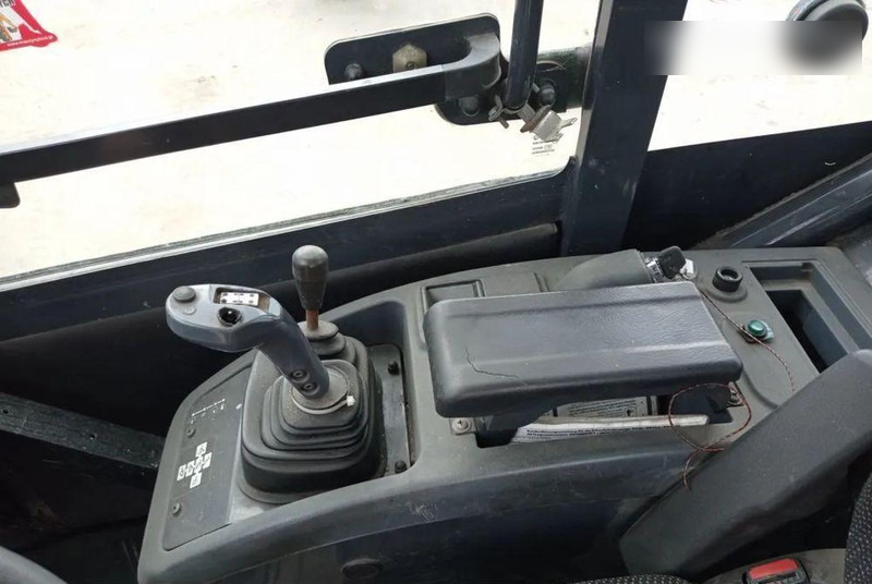 Chargeuse sur pneus Komatsu WA 90-6 wheel loader: photos 11 Chargeuse sur pneus Komatsu WA 90-6 wheel loader: photos 11