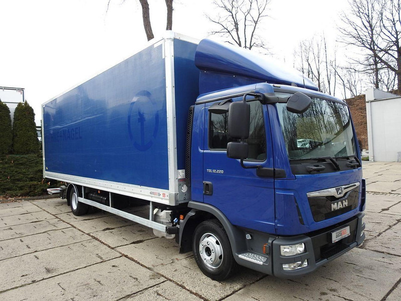 MAN TGL 12.220 KONTENER WINDA 18 PALET TEMPOMAT KLIMATYZACJA PNEUMAT - Camion fourgon: photos 4 MAN TGL 12.220 KONTENER WINDA 18 PALET TEMPOMAT KLIMATYZACJA PNEUMAT - Camion fourgon: photos 4