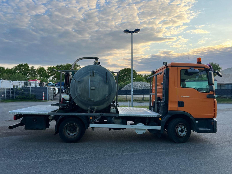 MAN TGL 8.180 Vacuum truck / Toilet Cleaner - Camion hydrocureur: photos 5 MAN TGL 8.180 Vacuum truck / Toilet Cleaner - Camion hydrocureur: photos 5