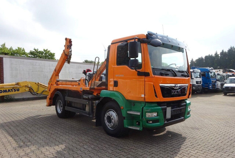 MAN TGM 18.340 Skip loader - Camion multibenne: photos 5 MAN TGM 18.340 Skip loader - Camion multibenne: photos 5