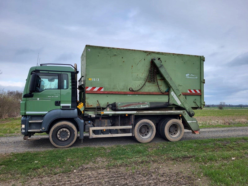 MAN TGS 26.440 6 X4 Gergen TAK 25 TD - Camion multibenne: photos 2 MAN TGS 26.440 6 X4 Gergen TAK 25 TD - Camion multibenne: photos 2