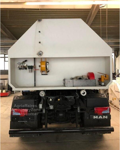 MAN TGS 33.500 - Camion citerne: photos 5 MAN TGS 33.500 - Camion citerne: photos 5