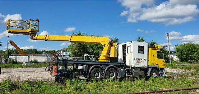 Mercedes-Benz 3344 SRT SCHÖRLING Road Rail Railway Zweiweg - Camion avec nacelle: photos 1 Mercedes-Benz 3344 SRT SCHÖRLING Road Rail Railway Zweiweg - Camion avec nacelle: photos 1