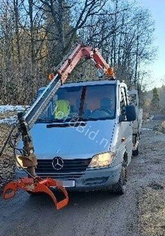 Mercedes-Benz 413 - Doka tipper+crane with gripper - Camion benne, Camion grue: photos 1 Mercedes-Benz 413 - Doka tipper+crane with gripper - Camion benne, Camion grue: photos 1