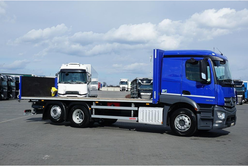 Mercedes-Benz ACTROS / 2543 / ACC / E 6 / PEŁNY ADR / PLATFORMA / ZAWIESIE POD - Camion plateau: photos 4 Mercedes-Benz ACTROS / 2543 / ACC / E 6 / PEŁNY ADR / PLATFORMA / ZAWIESIE POD - Camion plateau: photos 4