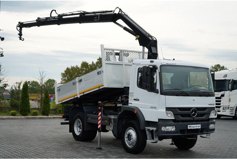 Mercedes-Benz ATEGO 1629 / 4x4 / WYWROTKA + HDS HIAB 111 B-3 / PILOT / ROTAT - Camion benne, Camion grue: photos 1 Mercedes-Benz ATEGO 1629 / 4x4 / WYWROTKA + HDS HIAB 111 B-3 / PILOT / ROTAT - Camion benne, Camion grue: photos 1
