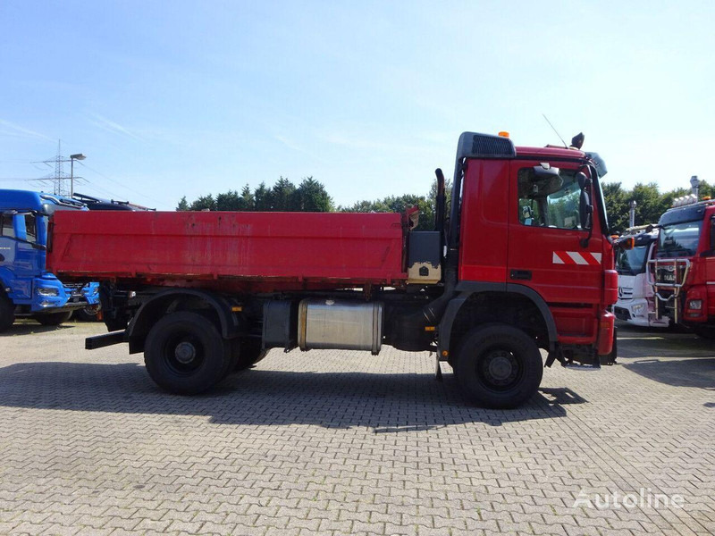 Mercedes-Benz Actros 1832 - 3 way tipper - Camion benne: photos 3 Mercedes-Benz Actros 1832 - 3 way tipper - Camion benne: photos 3