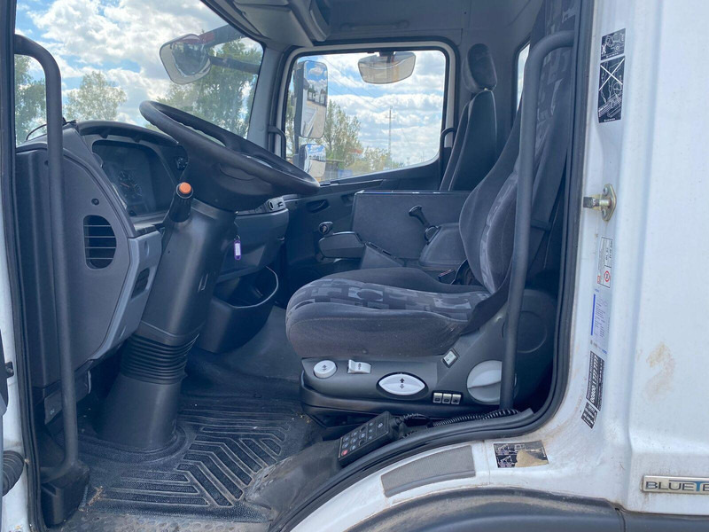 Camion benne Mercedes-Benz Atego 818 - 3 sided tipper: photos 20