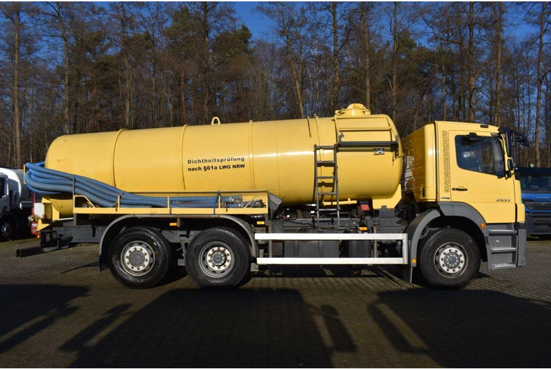 Mercedes-Benz Axor 2533 - Vacuum truck - Camion hydrocureur: photos 3 Mercedes-Benz Axor 2533 - Vacuum truck - Camion hydrocureur: photos 3