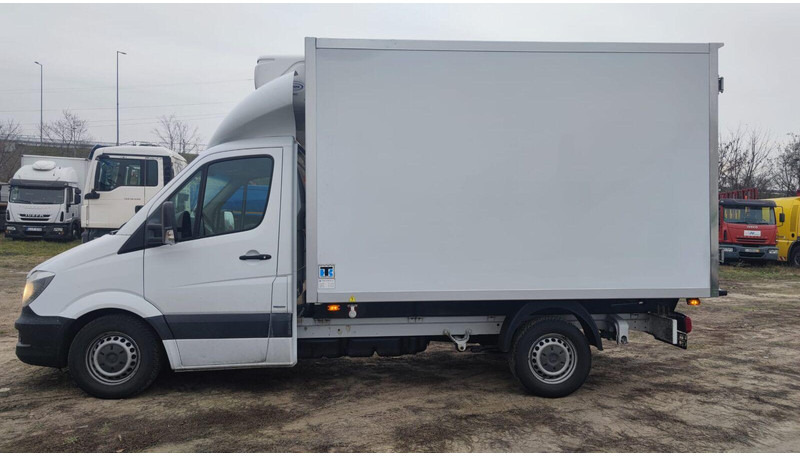 Mercedes-Benz Sprinter 316 cdi - Carrier Xarios 500 frigo - 3,5t - 220V - Véhicule utilitaire frigorifique: photos 4 Mercedes-Benz Sprinter 316 cdi - Carrier Xarios 500 frigo - 3,5t - 220V - Véhicule utilitaire frigorifique: photos 4