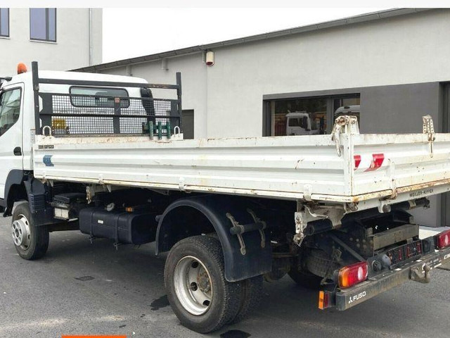 Mitsubishi Fuso 4x4 3 way tipper - Camion benne: photos 3 Mitsubishi Fuso 4x4 3 way tipper - Camion benne: photos 3