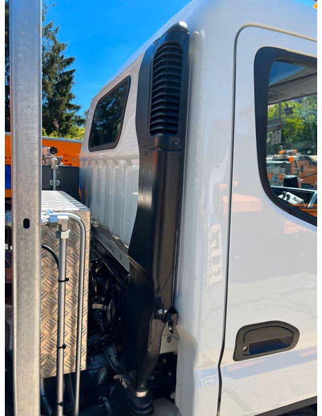 Mitsubishi Fuso Canter 6S15 - Skip loader truck - Camion multibenne: photos 5 Mitsubishi Fuso Canter 6S15 - Skip loader truck - Camion multibenne: photos 5