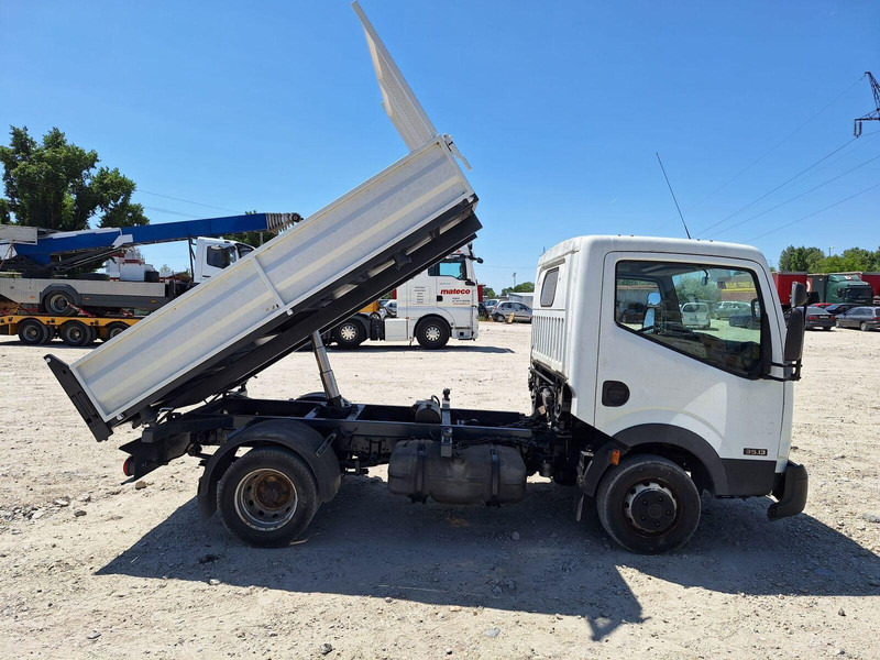 Nissan Cabstar 2,5 TDi - 3 sided Tipper - Véhicule utilitaire benne: photos 4 Nissan Cabstar 2,5 TDi - 3 sided Tipper - Véhicule utilitaire benne: photos 4