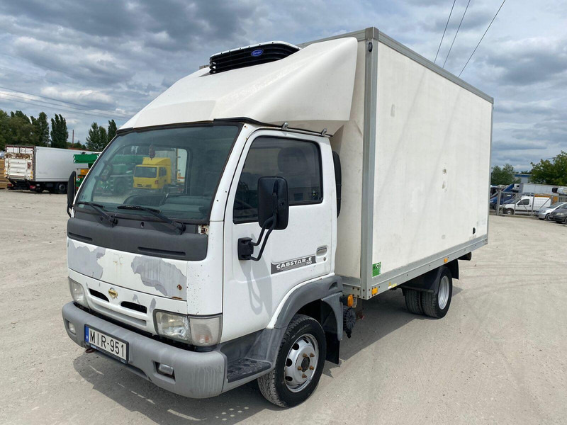 Nissan Cabstar 3,0 tdi Frigo + meat hook - 3,5t - Véhicule utilitaire frigorifique: photos 3 Nissan Cabstar 3,0 tdi Frigo + meat hook - 3,5t - Véhicule utilitaire frigorifique: photos 3