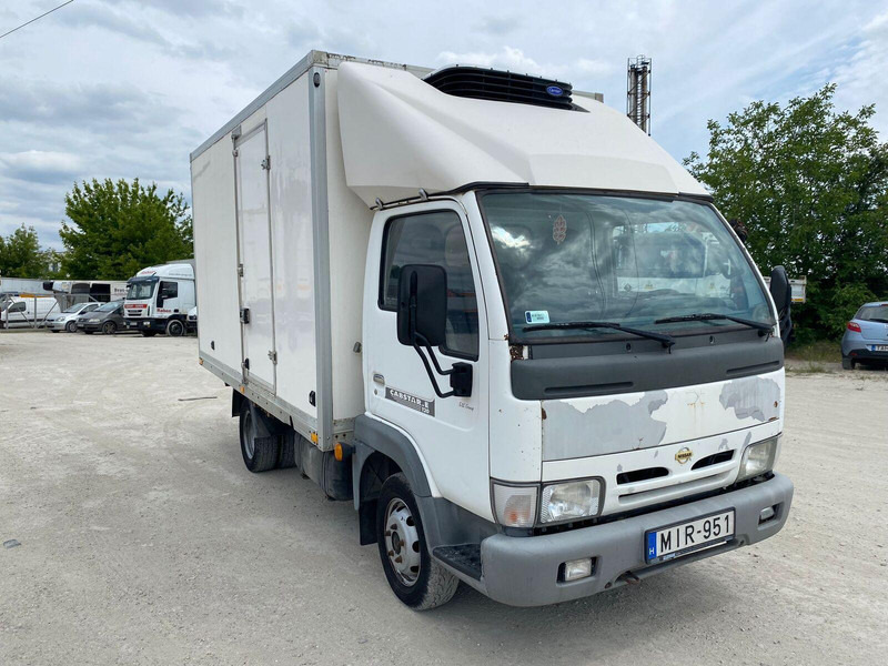 Nissan Cabstar 3,0 tdi Frigo + meat hook - 3,5t - Véhicule utilitaire frigorifique: photos 1 Nissan Cabstar 3,0 tdi Frigo + meat hook - 3,5t - Véhicule utilitaire frigorifique: photos 1