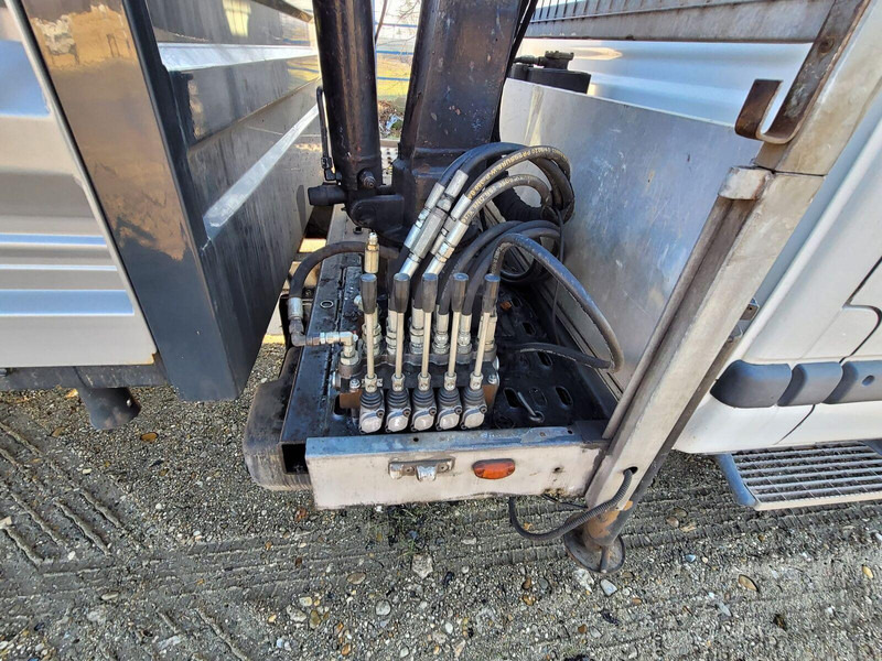 Renault Mascott 160 Three-sided tipper + Crane KO - 6.5tons - Véhicule utilitaire benne: photos 5 Renault Mascott 160 Three-sided tipper + Crane KO - 6.5tons - Véhicule utilitaire benne: photos 5