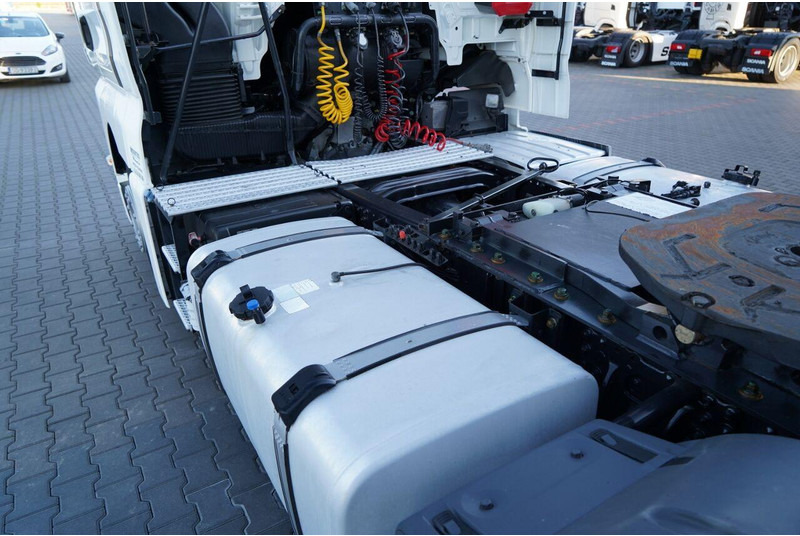 Tracteur routier MAN TGX 18. 460 / MEGA / LOWDECK / REGULOWANE SIODŁO /  NAVI: photos 13